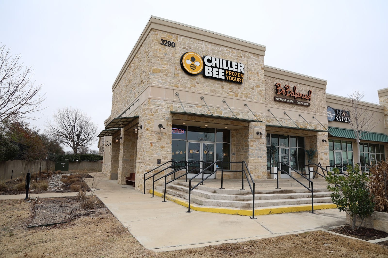 Chiller Bee Frozen Yogurt