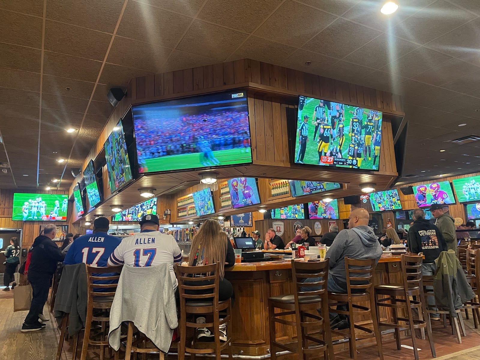 Miller's Ale House, photo 2