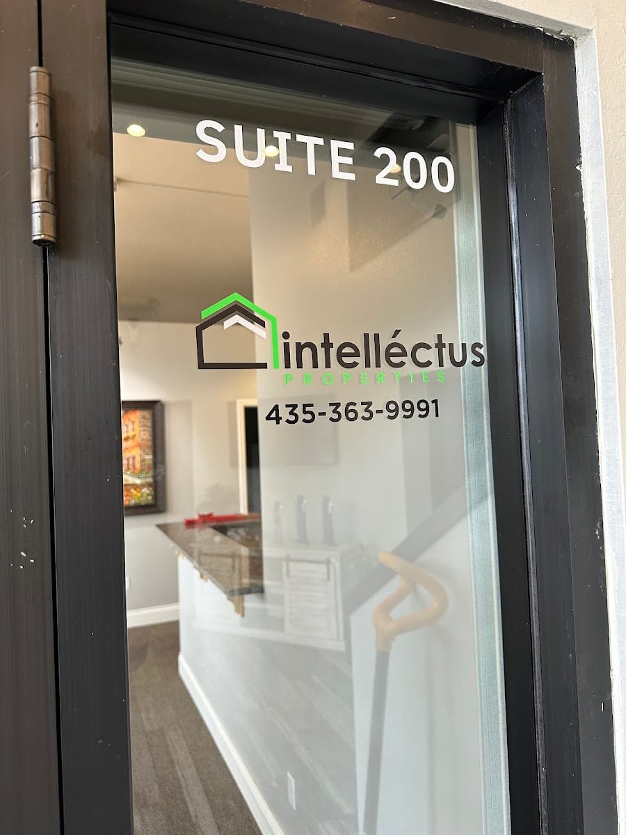 Intelléctus Properties