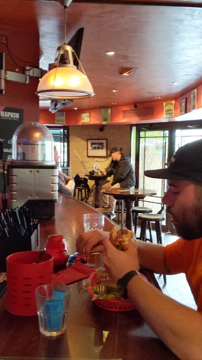 The Great Canadian Pub, photo 2