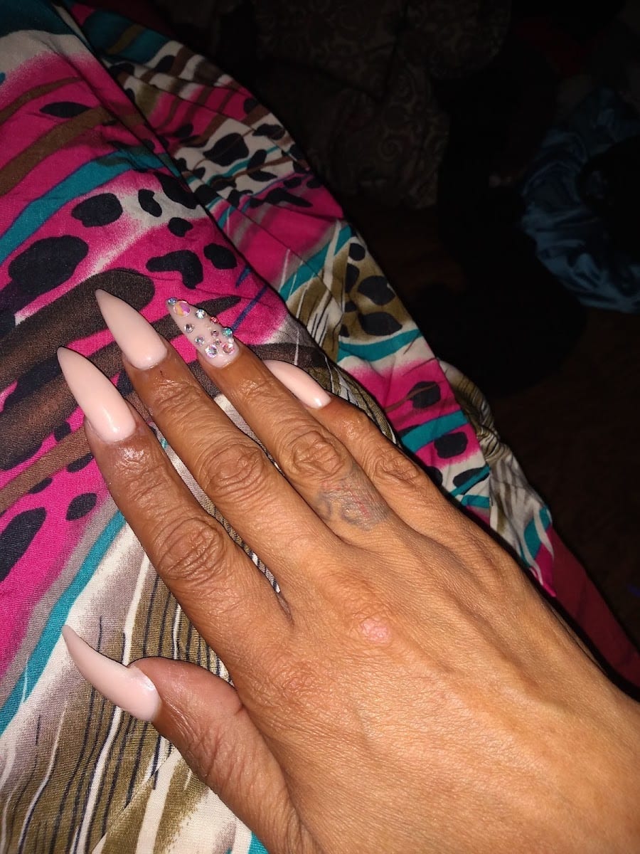 Dena Nails 1