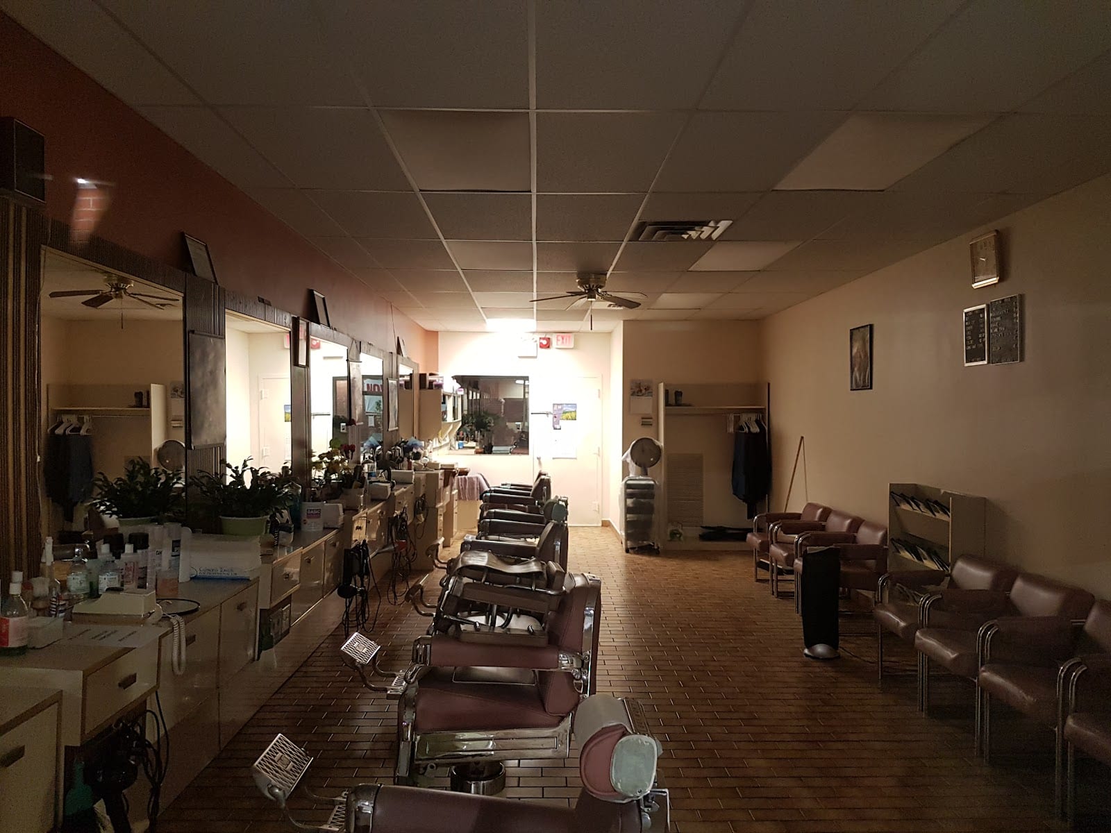 Parkwoods Unisex Hairstyling, photo 2