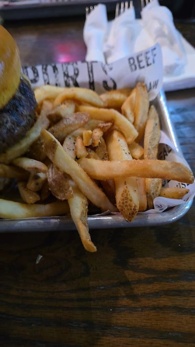 Cold Beers & Cheeseburgers, photo 3
