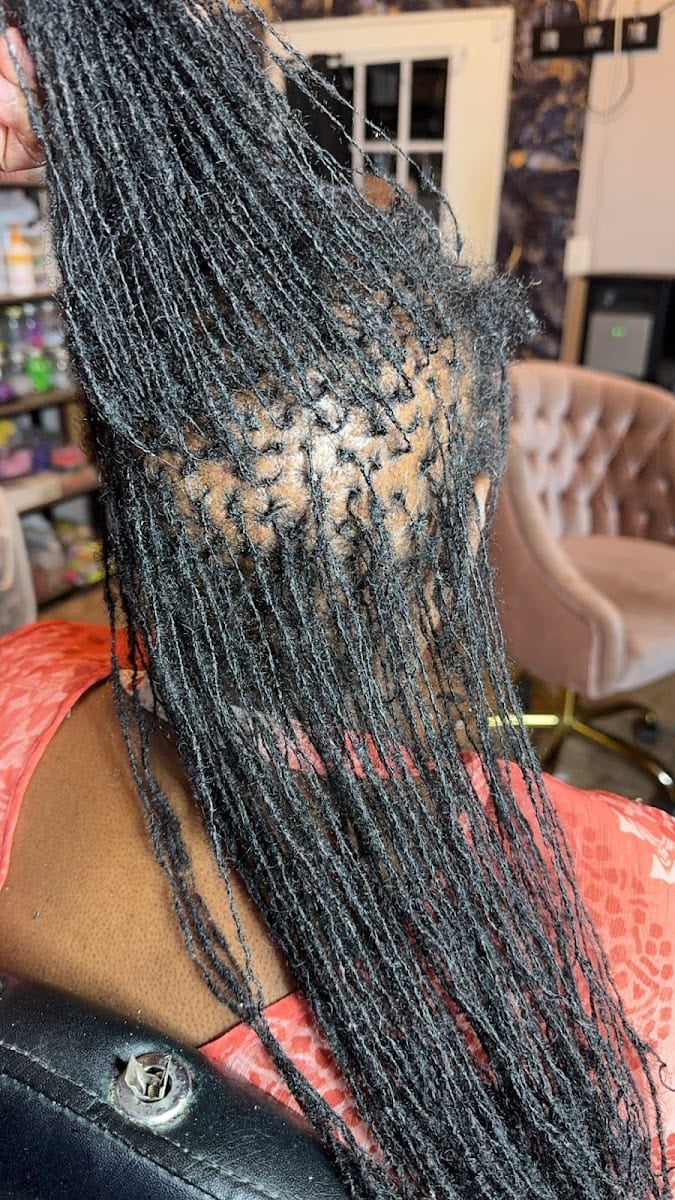 Slayedbysimone, photo 2
