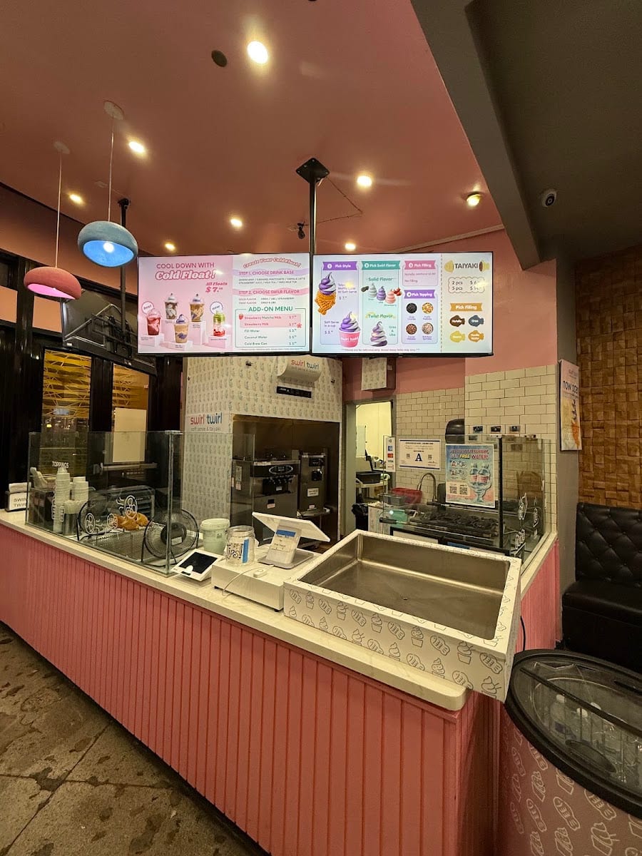 Swirl Twirl Soft Serve & Taiyaki