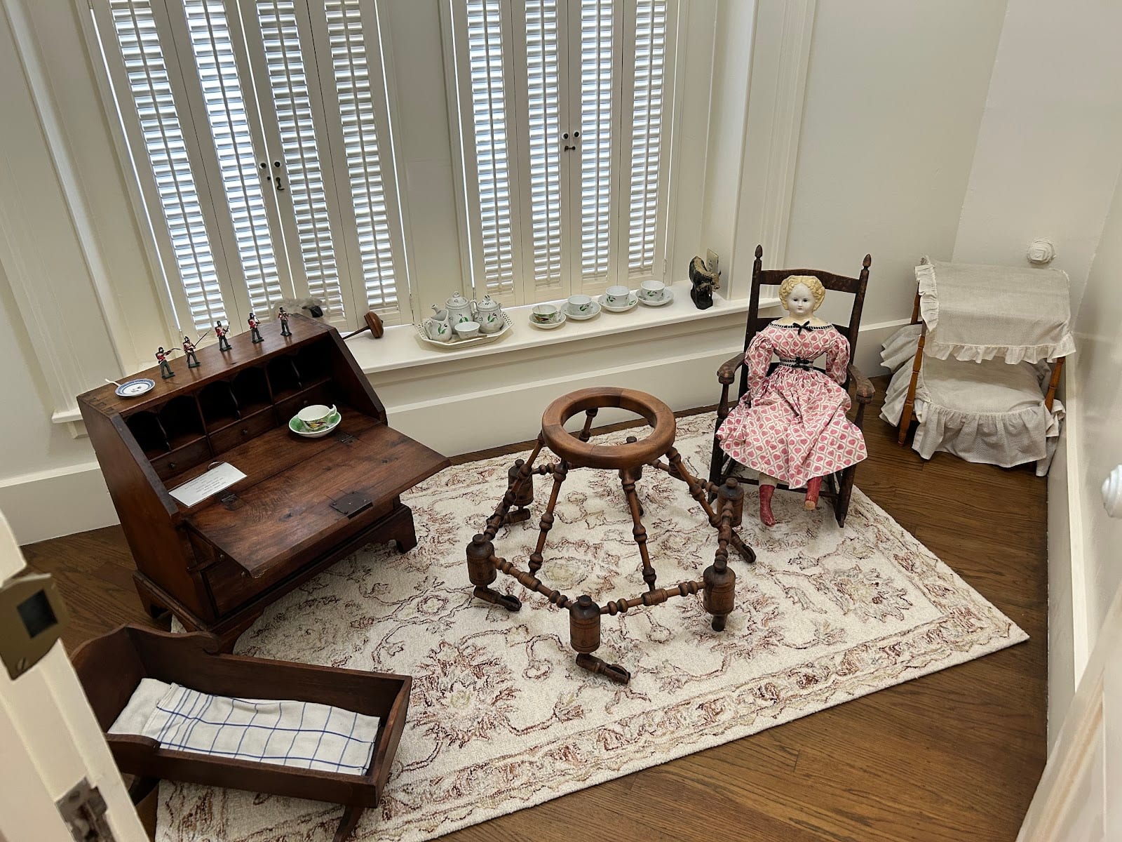 McElroy Octagon House, photo 2