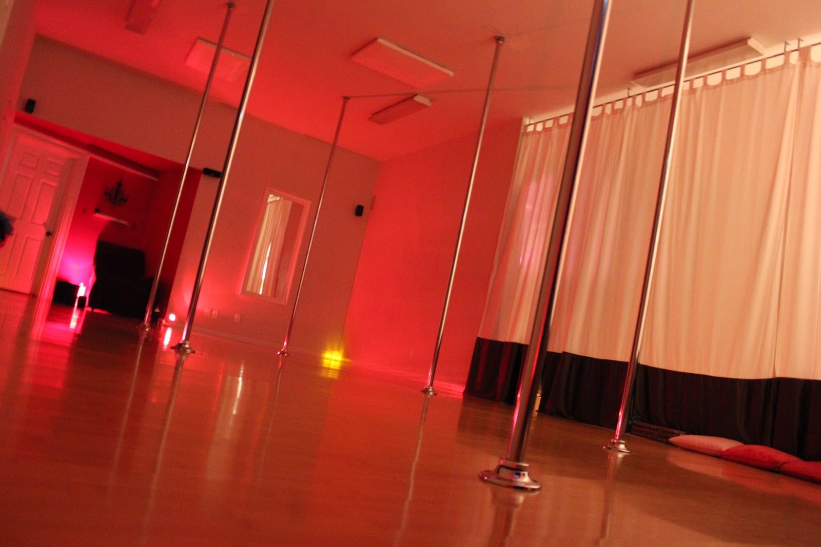 Entangle & Sway Pole Dance Fitness