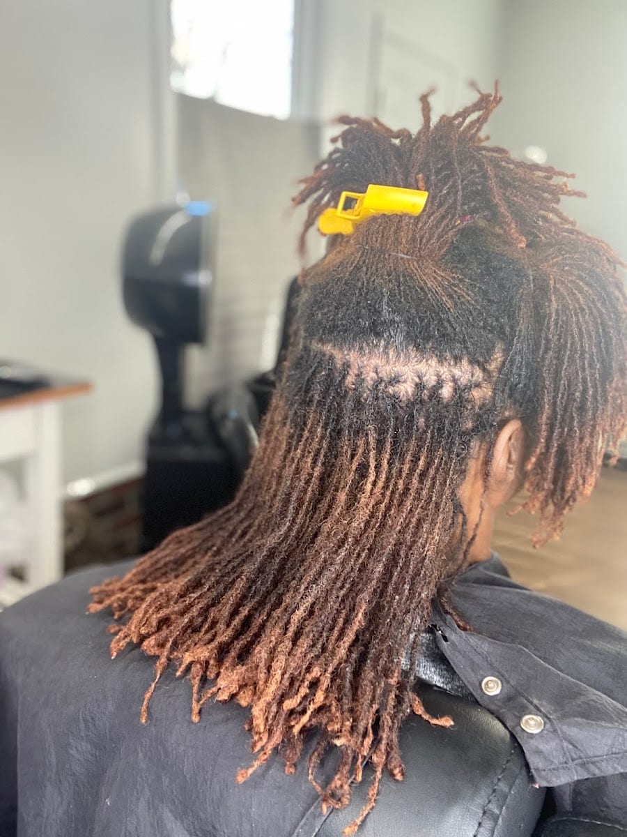 A Touch of Class Salon