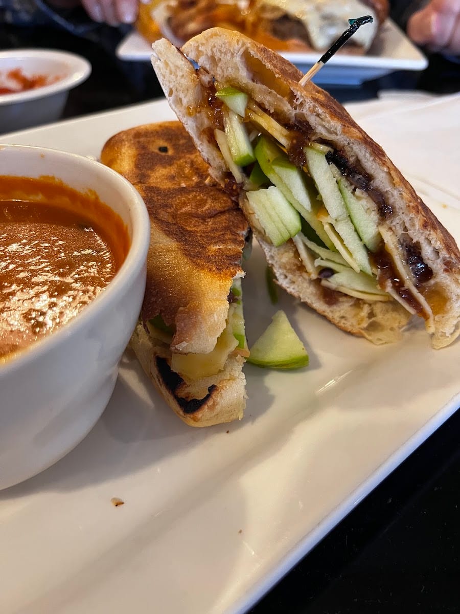Ishy's Grill, photo 3