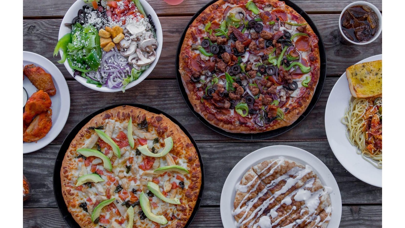 Lamppost Pizza & The Post Pub