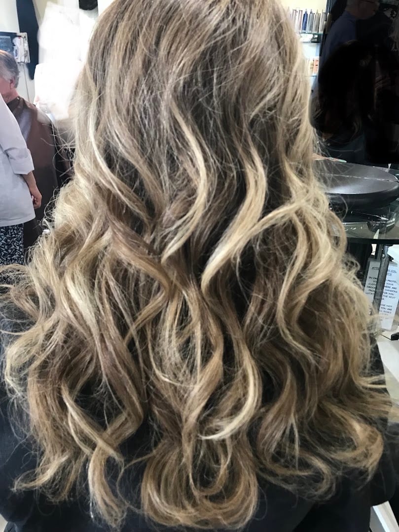 Hair by Diana in Bella Mia, photo 2