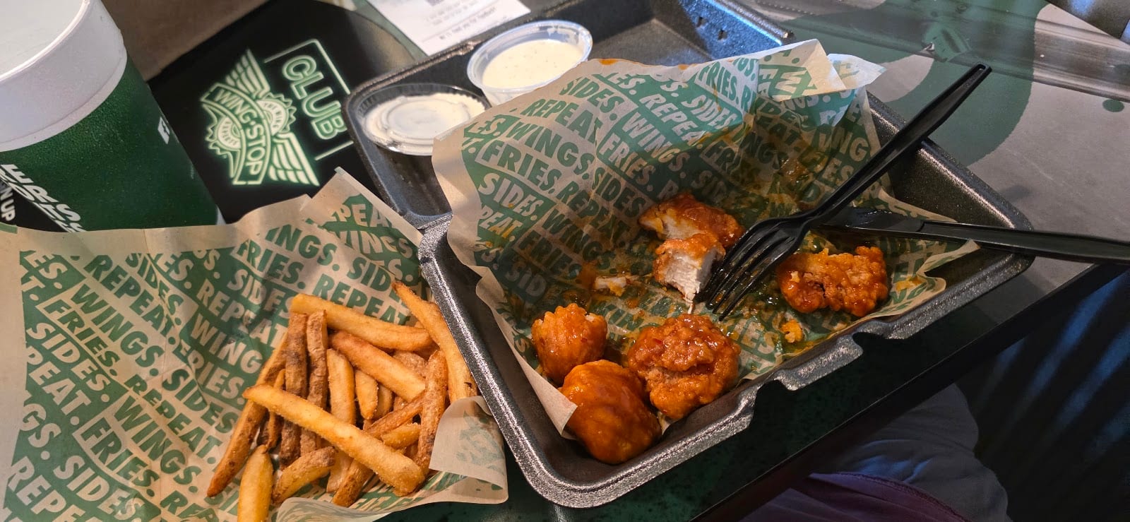 Wingstop, photo 3