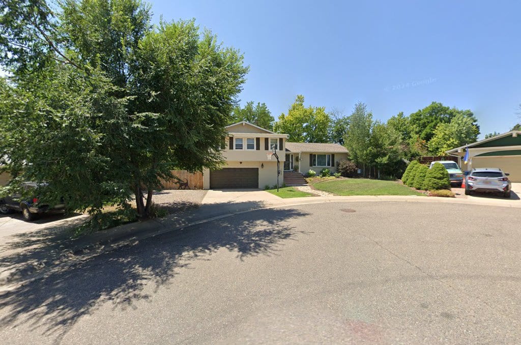 Luxe Escape in DTC << Sleep 16 >> Hot Tub, Fire Pit, Game Room & Home Gym