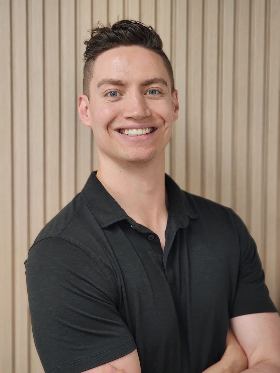 Dr. Kyle Smart (located in Brentwood Chiropractic Clinic)