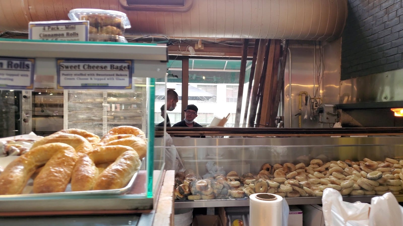 St Urbain Bagel Bakery, photo 2