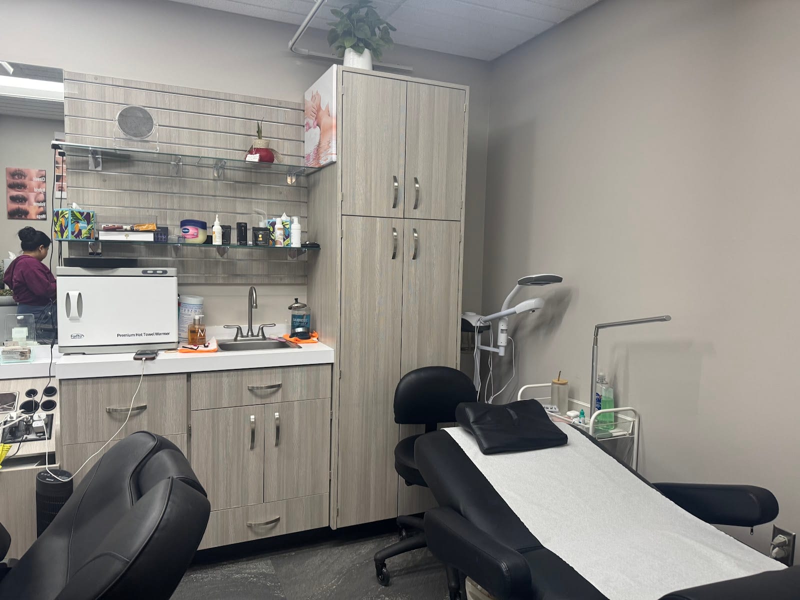 MODERN LASHES & BROWS LLC, photo 3