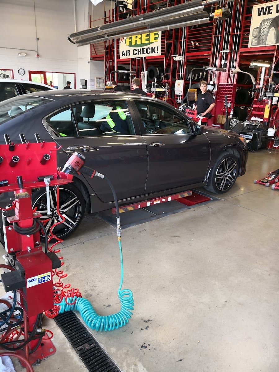 Discount Tire, photo 3