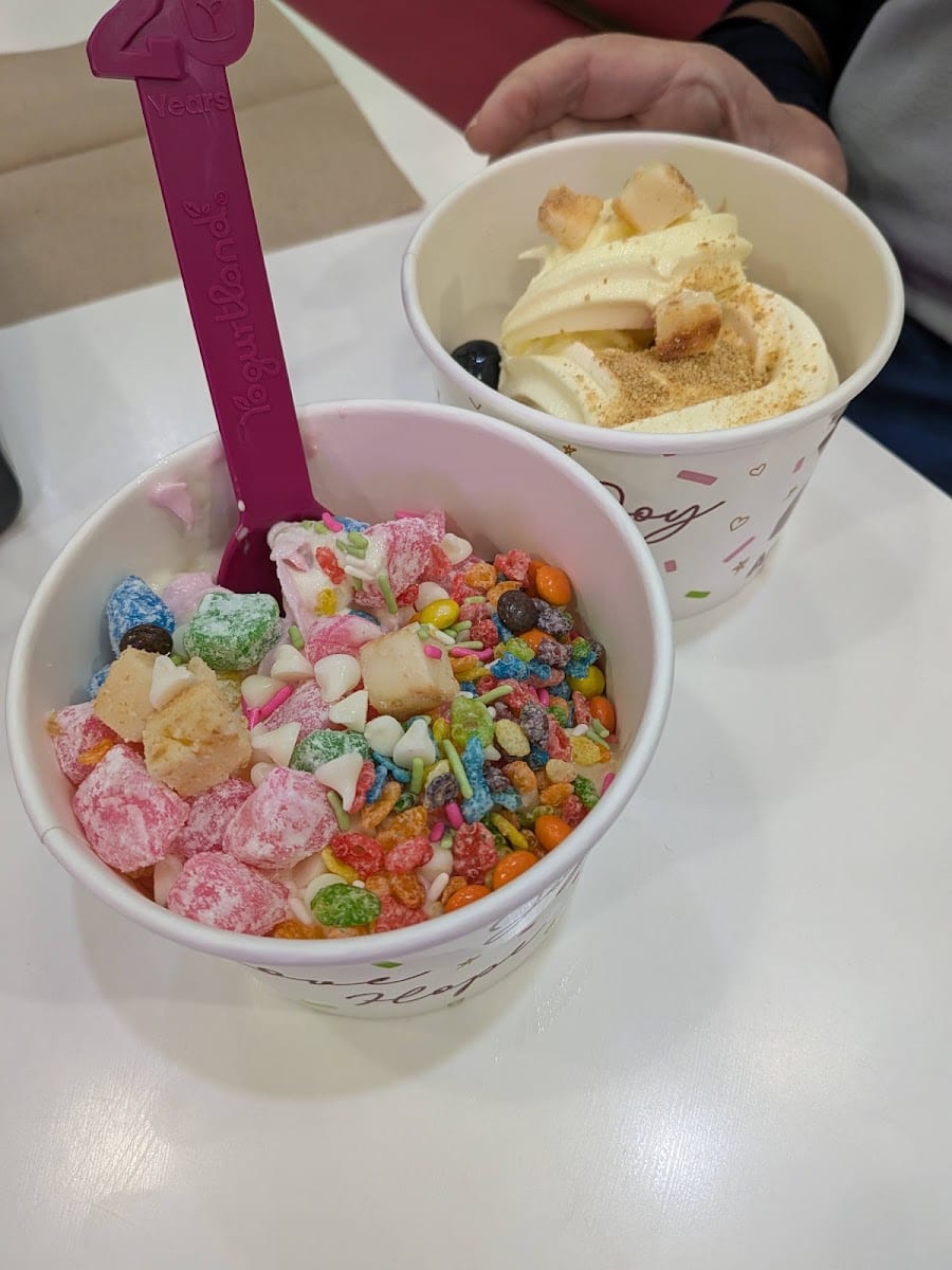 Yogurtland Seal Beach, photo 4