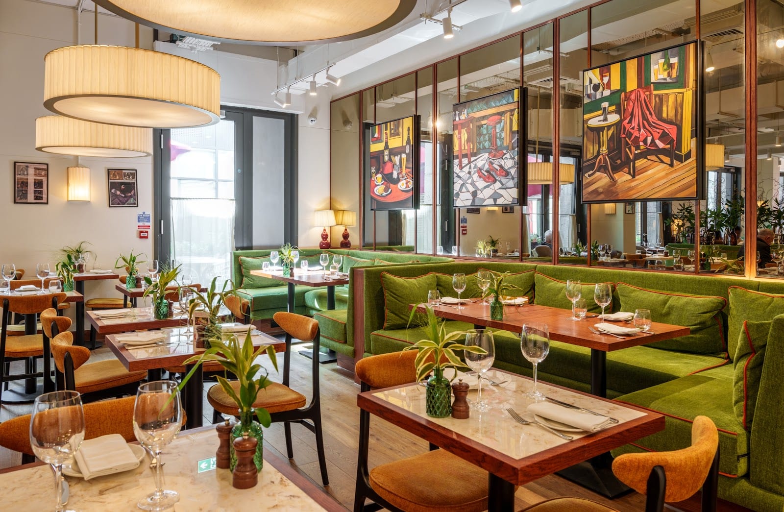 The Cardinal Bar & Kitchen, photo 2