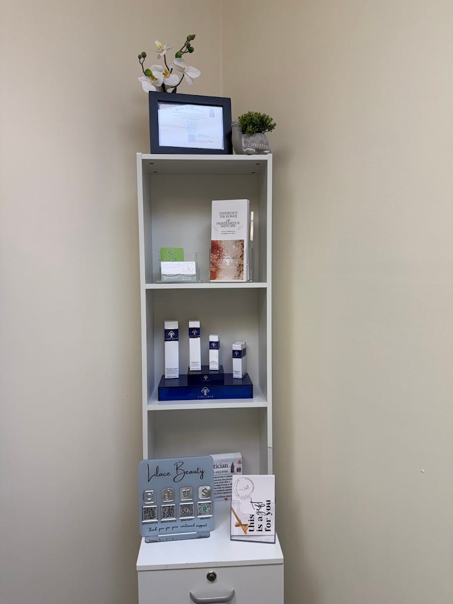 Lilace Beauty - Lash & brow bar, Facials