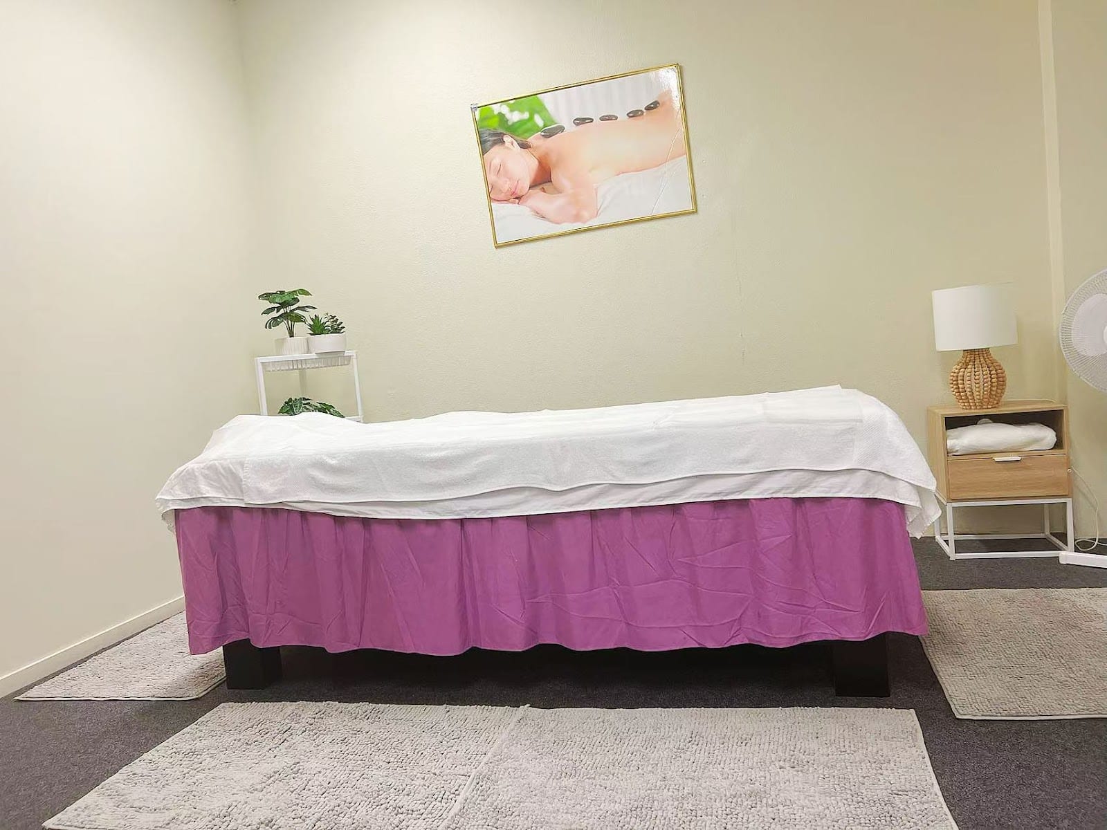 Shining Asian Massage