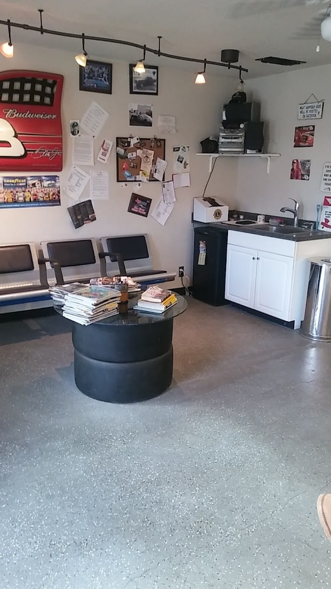 Pit Stop Barber Shop & Parlor, photo 2