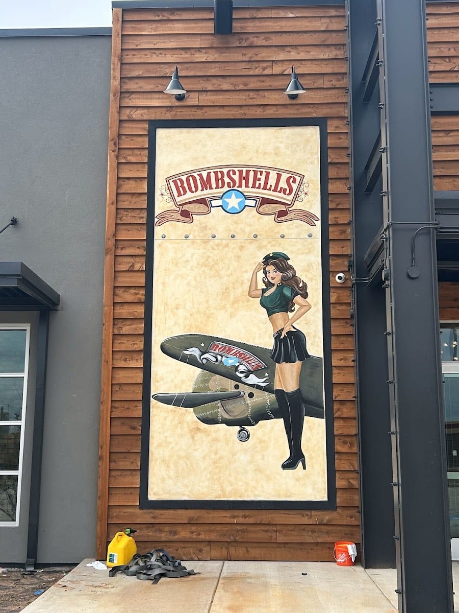 Bombshells Restaurant & Bar, photo 2