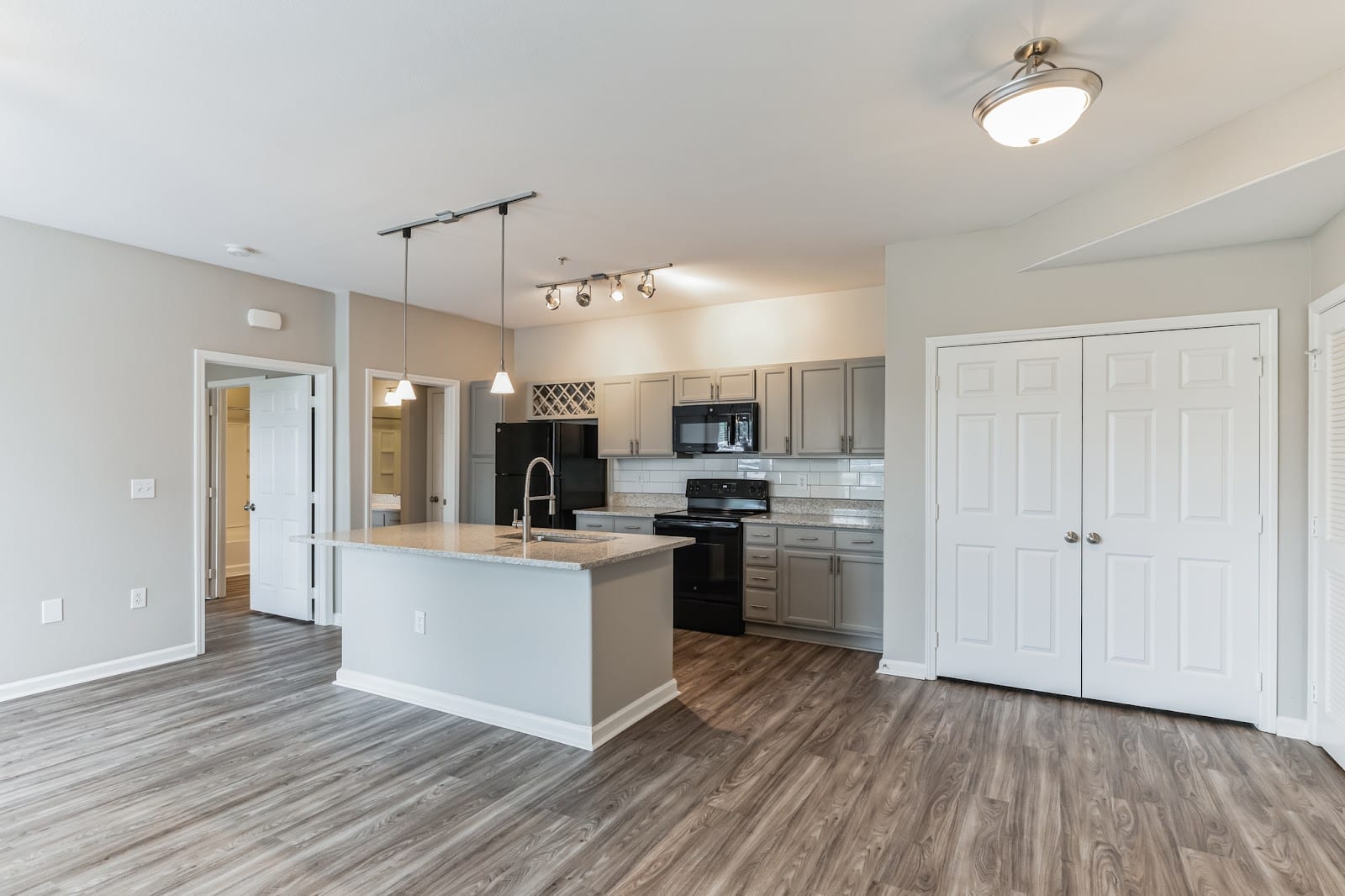 Somerset at Madison Apartments, photo 3