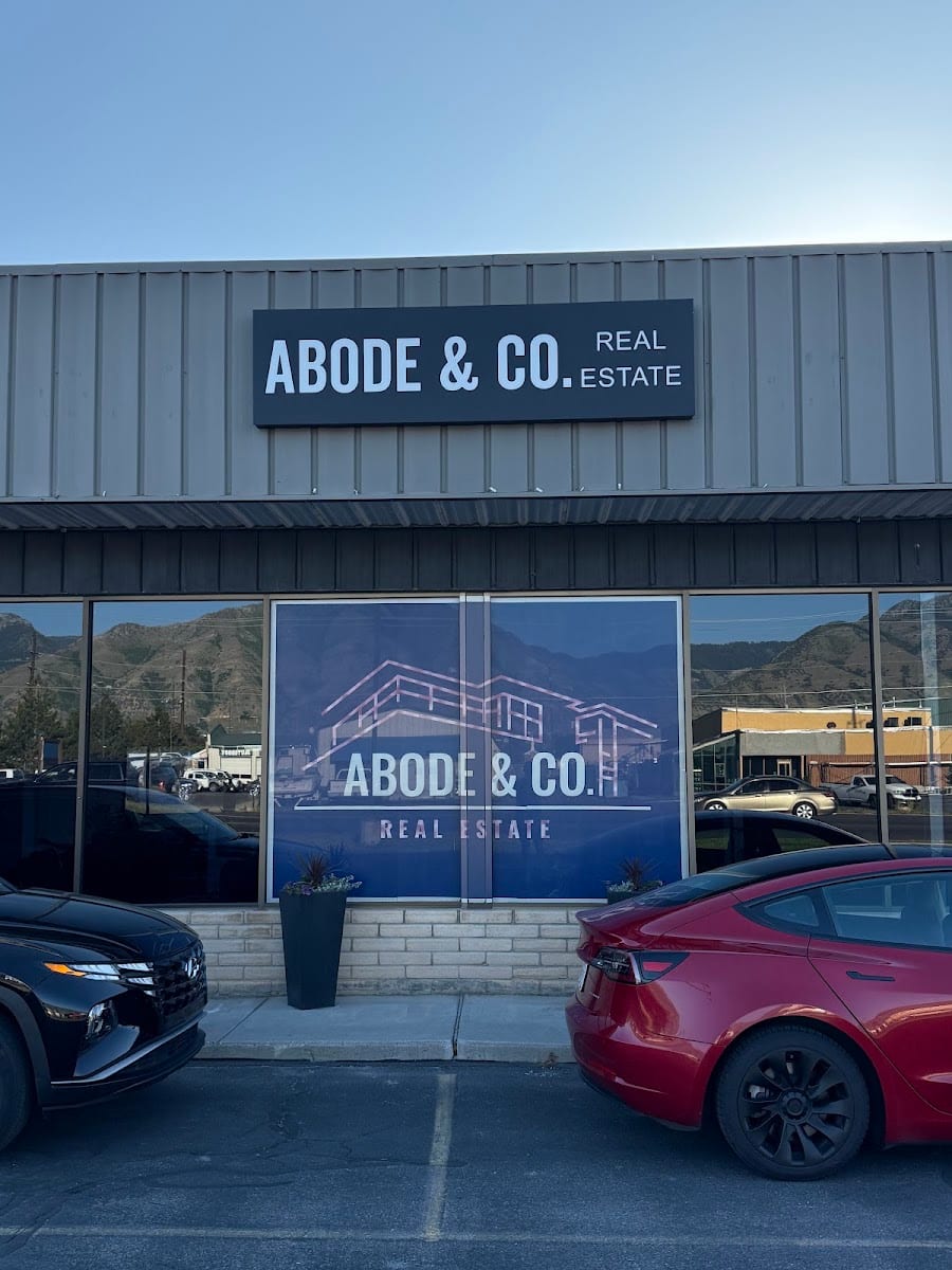 Abode & Co. Real Estate & Co, photo 4