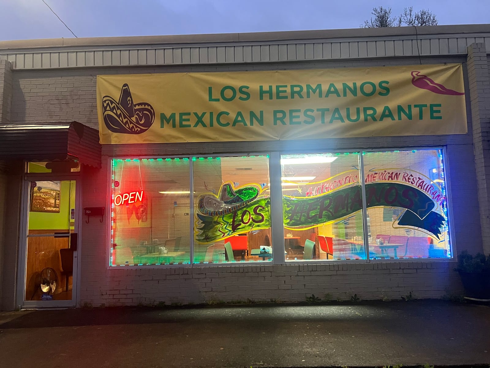 Los Hermanos, photo 4