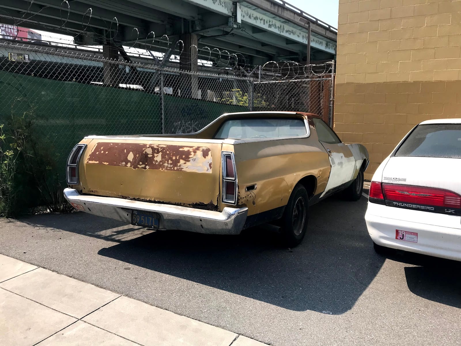 Willy's Auto Repair Shop