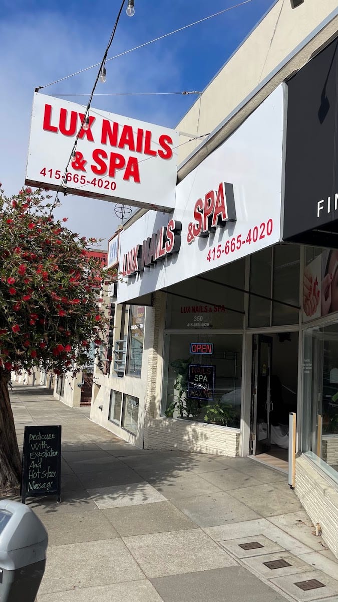 Lux Nails and Spa