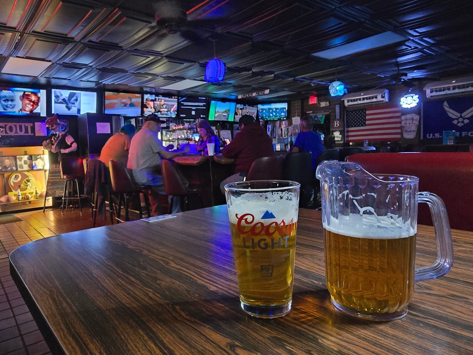 The Dugout Sports Bar & Grill, photo 2