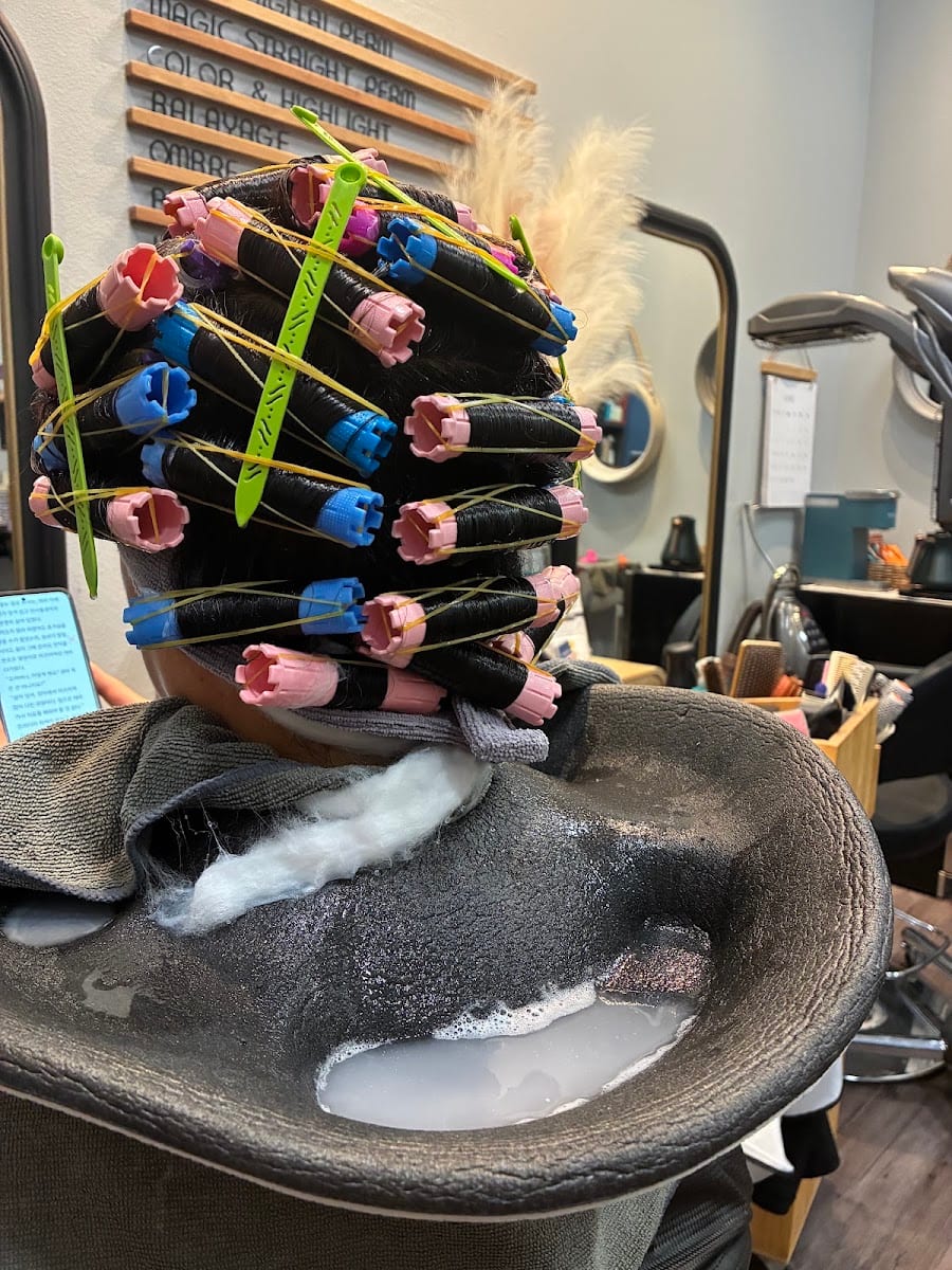 Mooni Hair Studio, photo 4