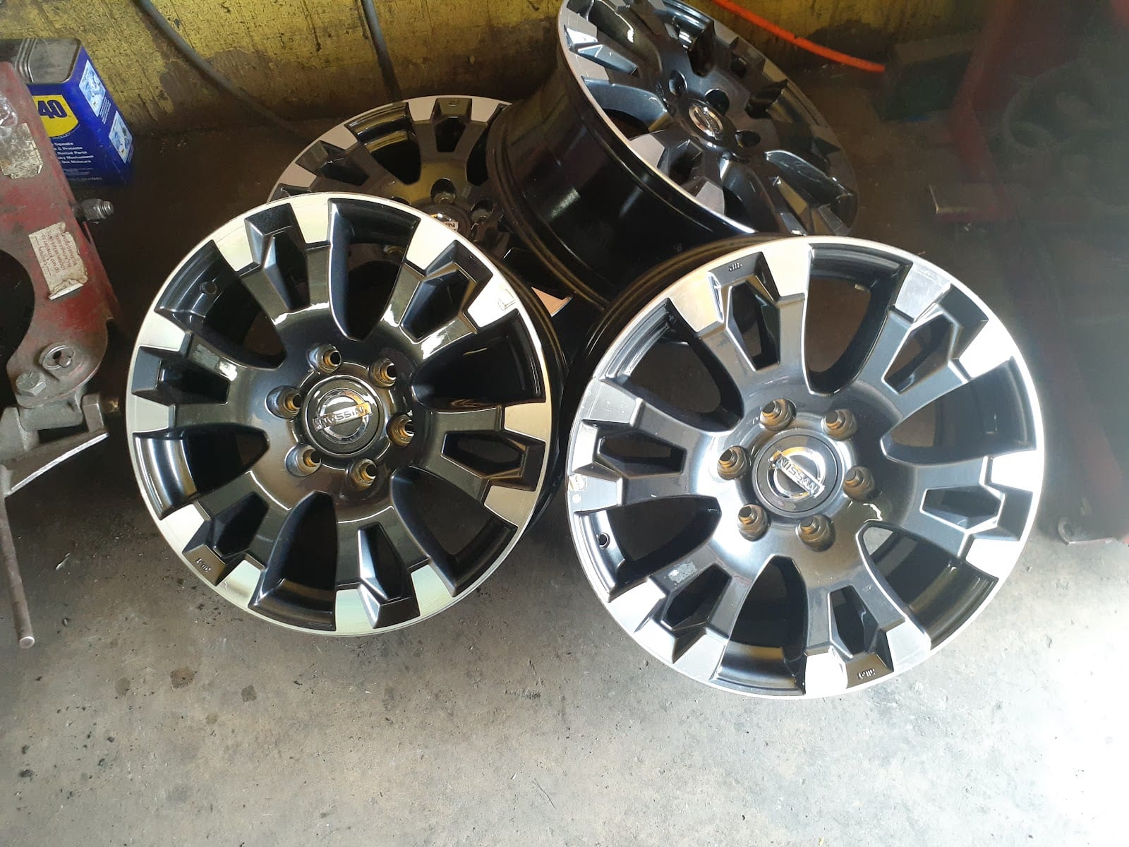 Guatemala tire shop, photo 3