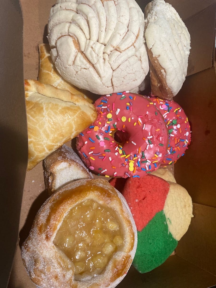 El Triunfo Bakery