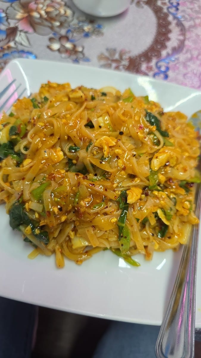 A Kaung Zarr Restaurant, photo 2