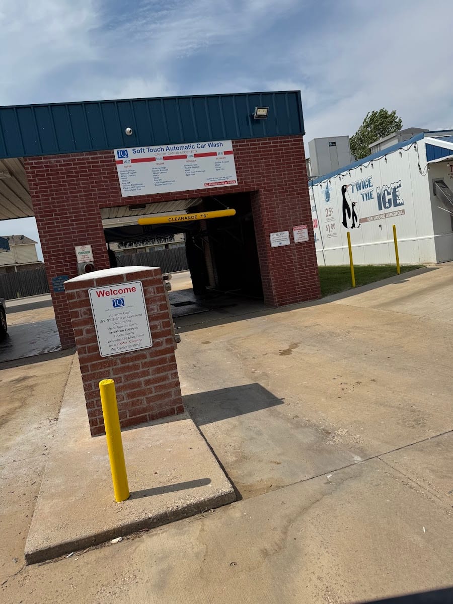 377 Car Wash, photo 3