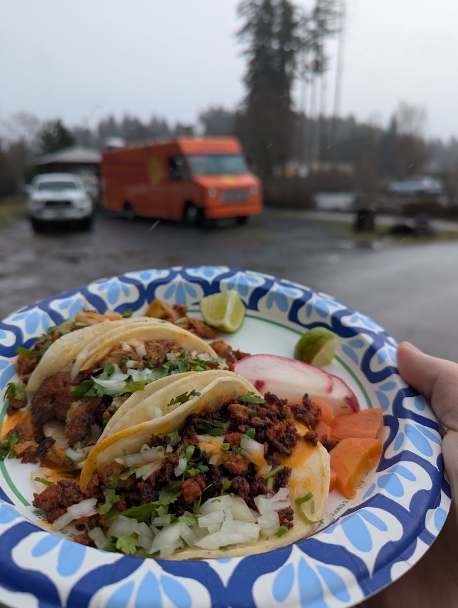 La Esquinita Taco Truck