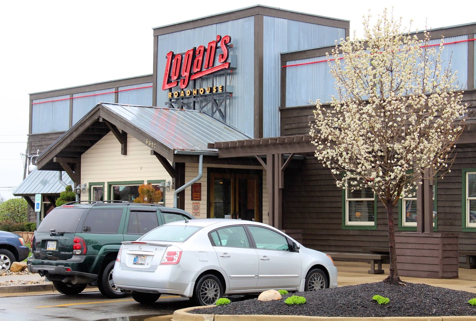 Logan's Roadhouse, photo 2
