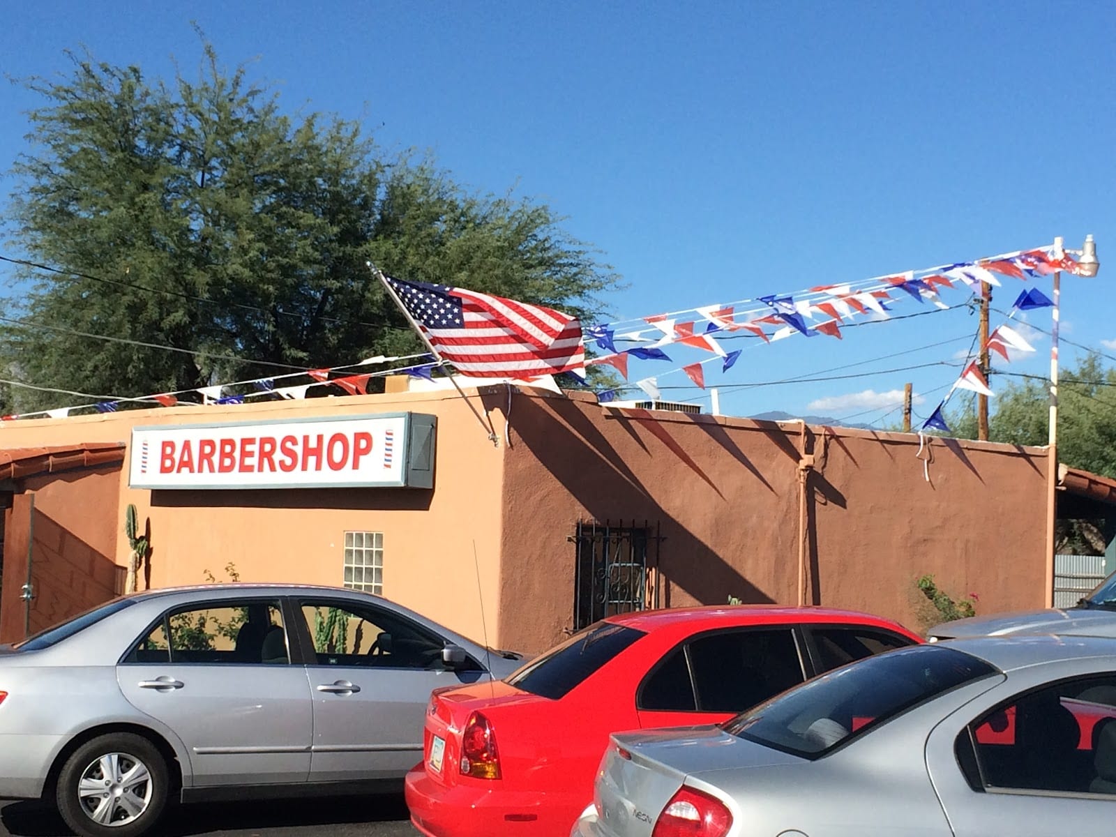 Gentlemen's Corner Barber Parlor, photo 3