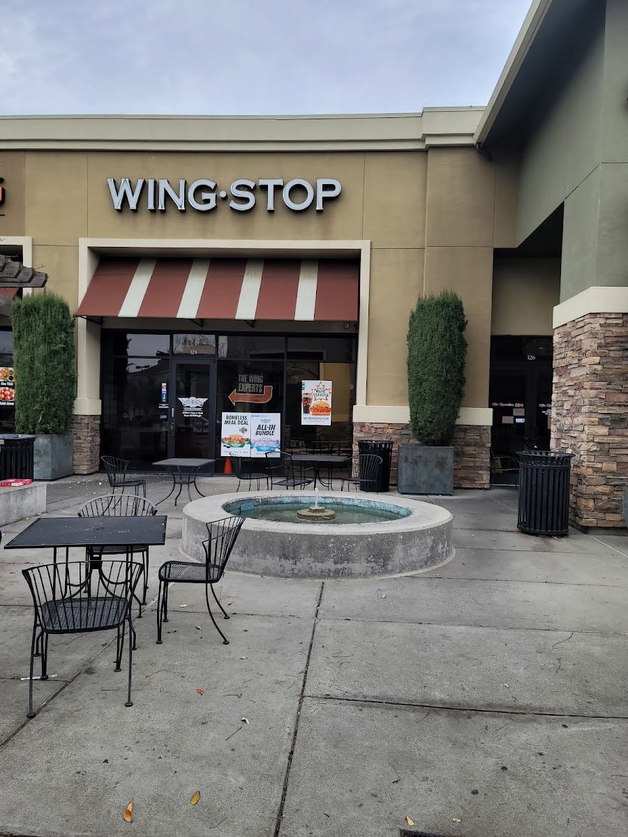 Wingstop, photo 2