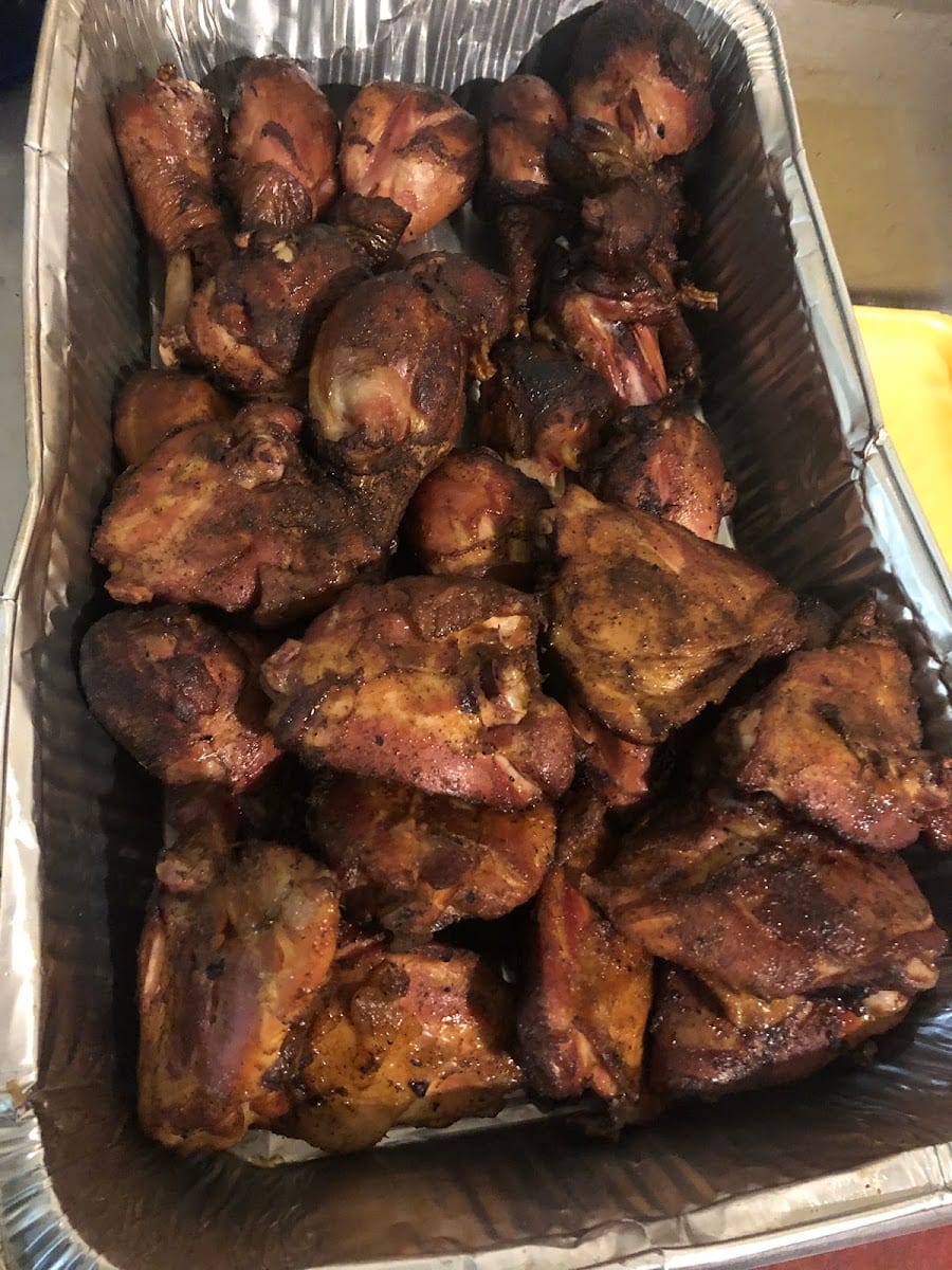B & B Wing and Barbeque Shack, photo 2