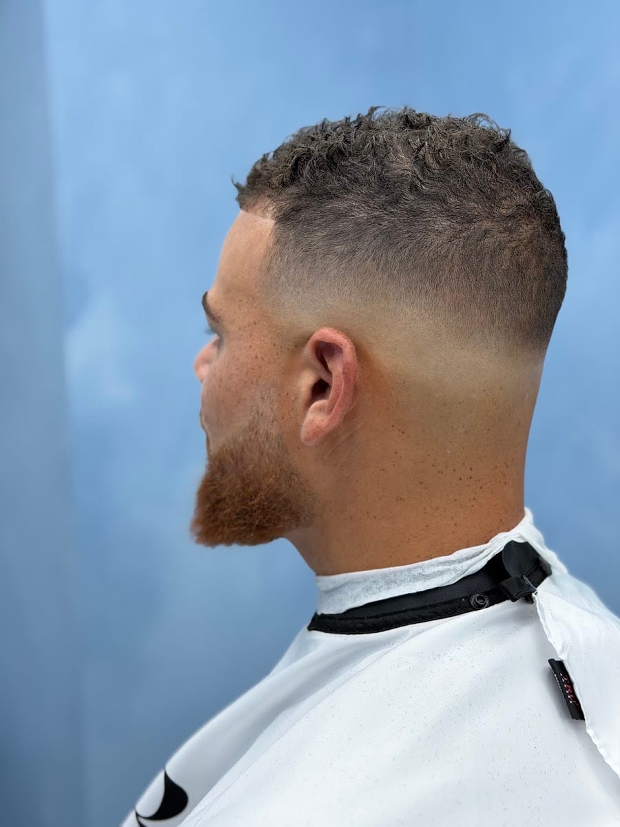Sharky Barbershop, photo 2