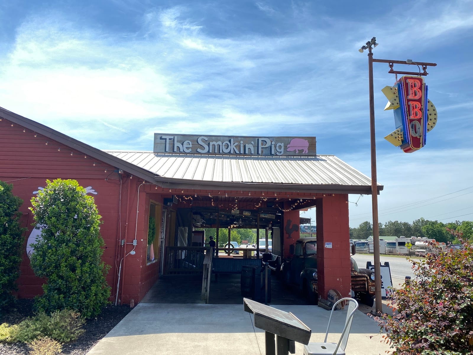 The Smokin' Pig of Pendleton, photo 2