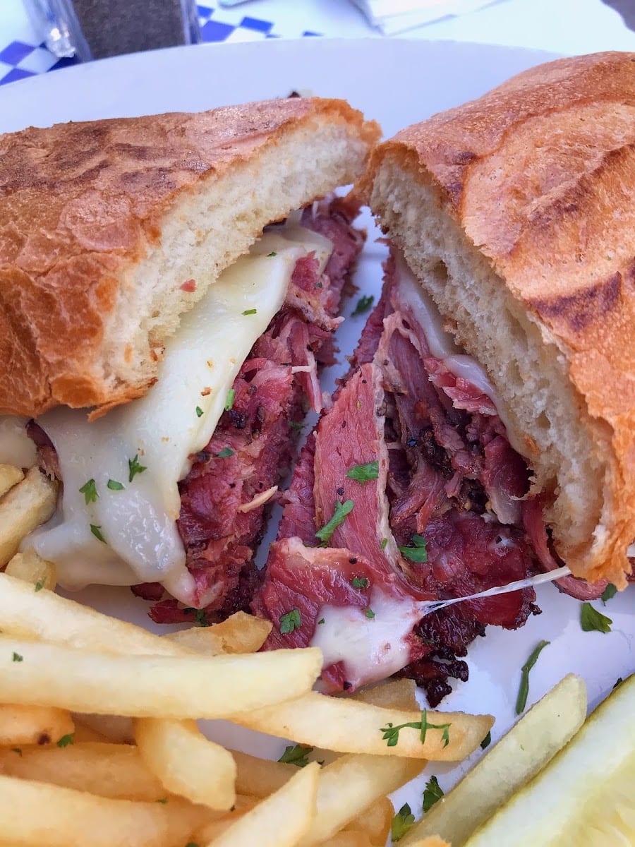David's Delicatessen & Diner
