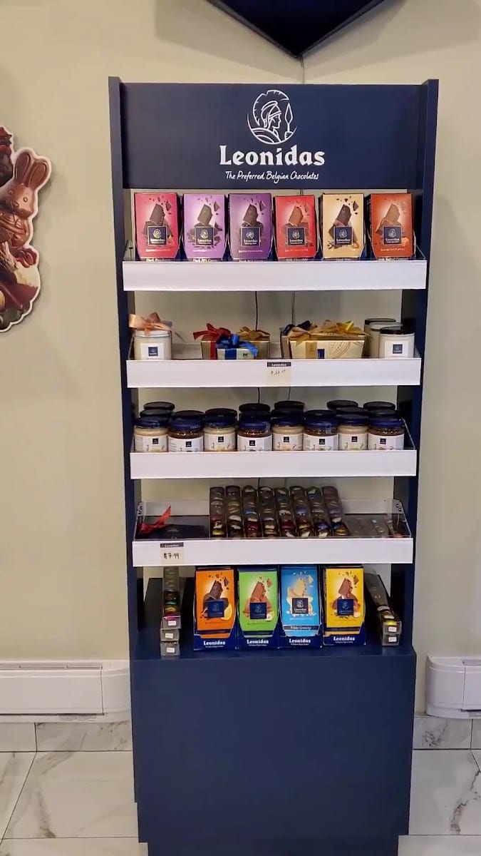 Leonidas Woodbridge Chocolates, photo 2