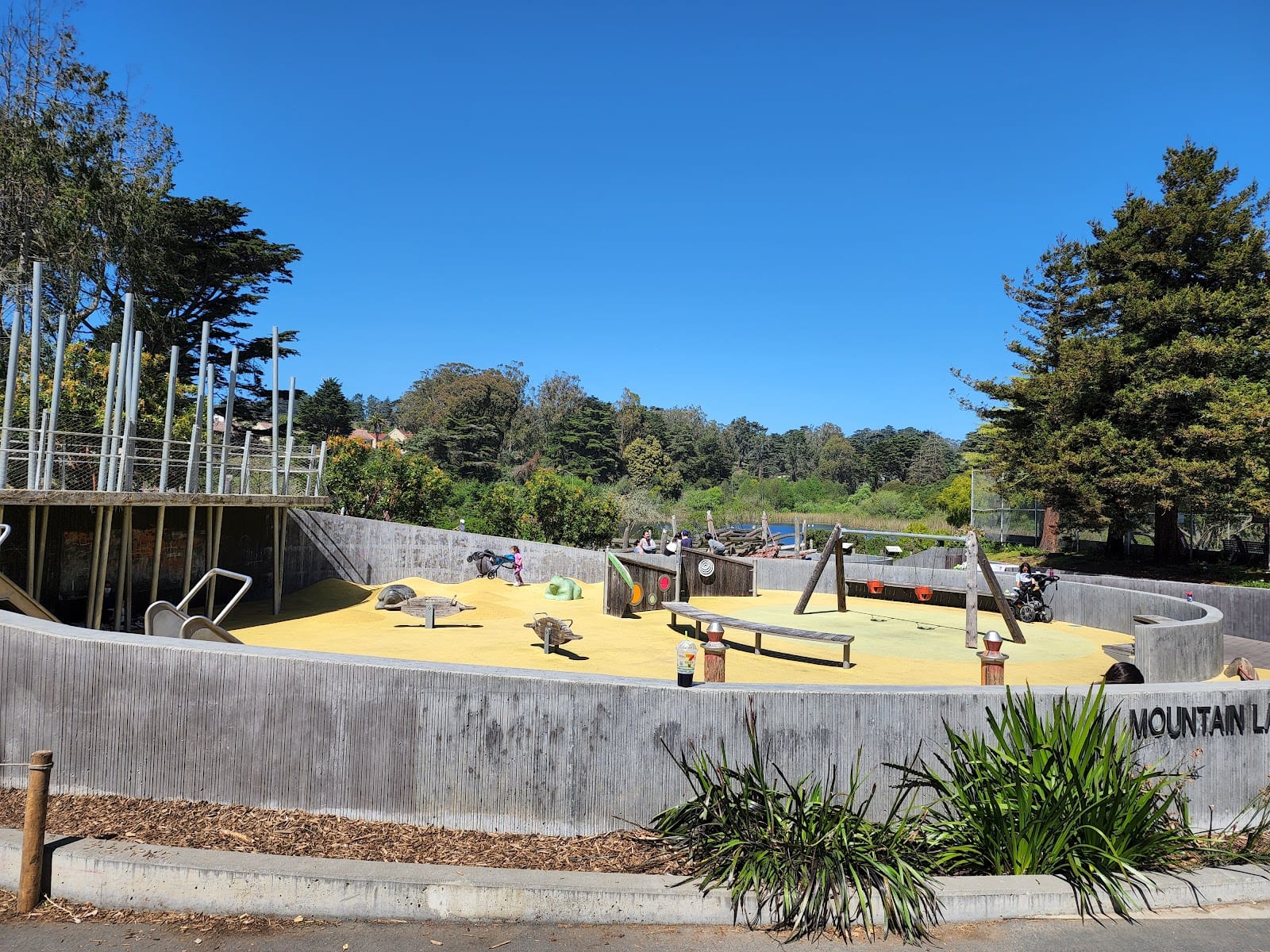 Mountain Lake Tennis Courts, photo 2