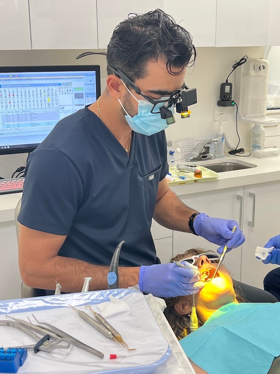 6006 Yonge Dental