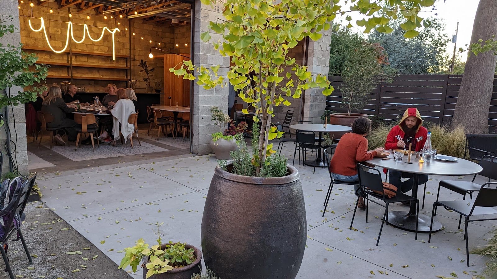 Nona Bistro